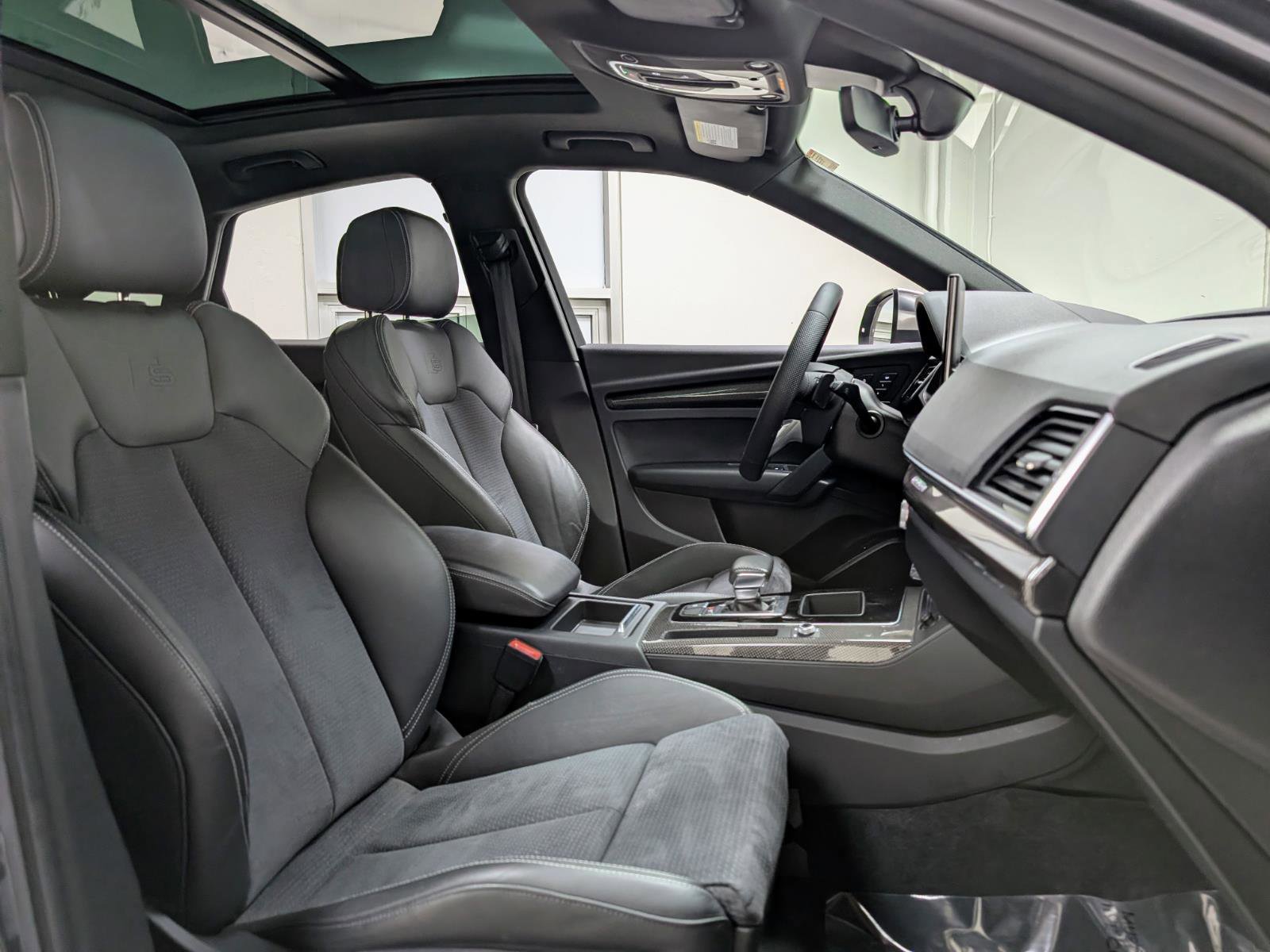 Used 2022 Audi SQ5 Premium w/ Convenience Package image 25