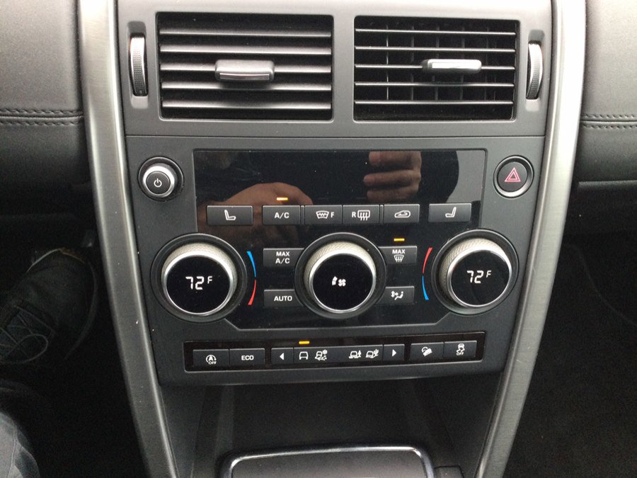 Used 2019 Land Rover Discovery Sport HSE AWD/4WD image 28