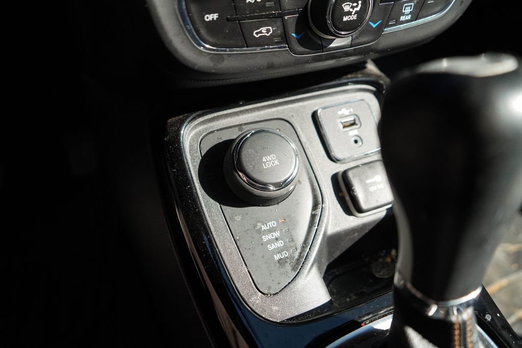 Used 2019 Jeep Compass Limited w/ Safety & Security Group image 21