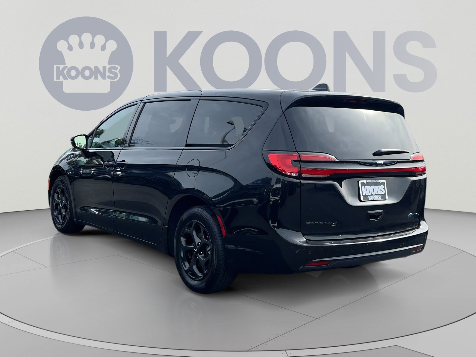 Used 2023 Chrysler Pacifica Limited w/ S Appearance Package FWD image 8