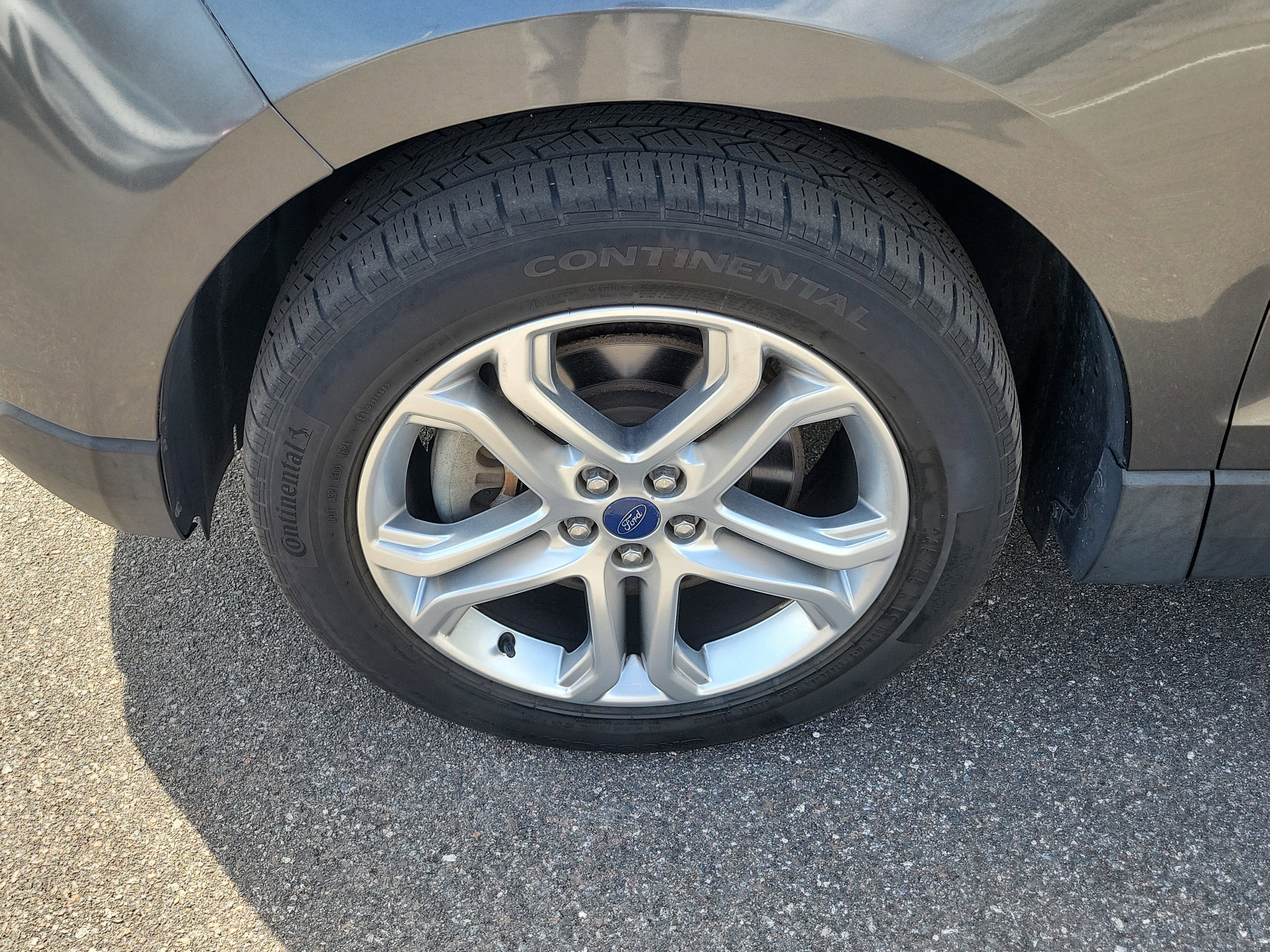 Used 2018 Ford Edge Titanium image 38