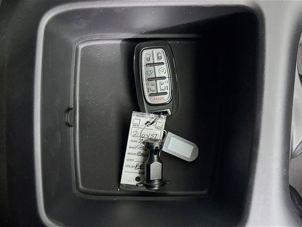 New 2026 Chrysler Voyager LX FWD image 20