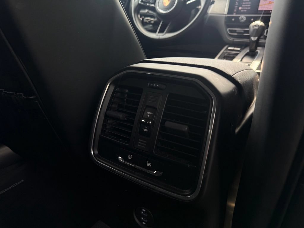 Used 2023 Porsche Macan S AWD/4WD image 20