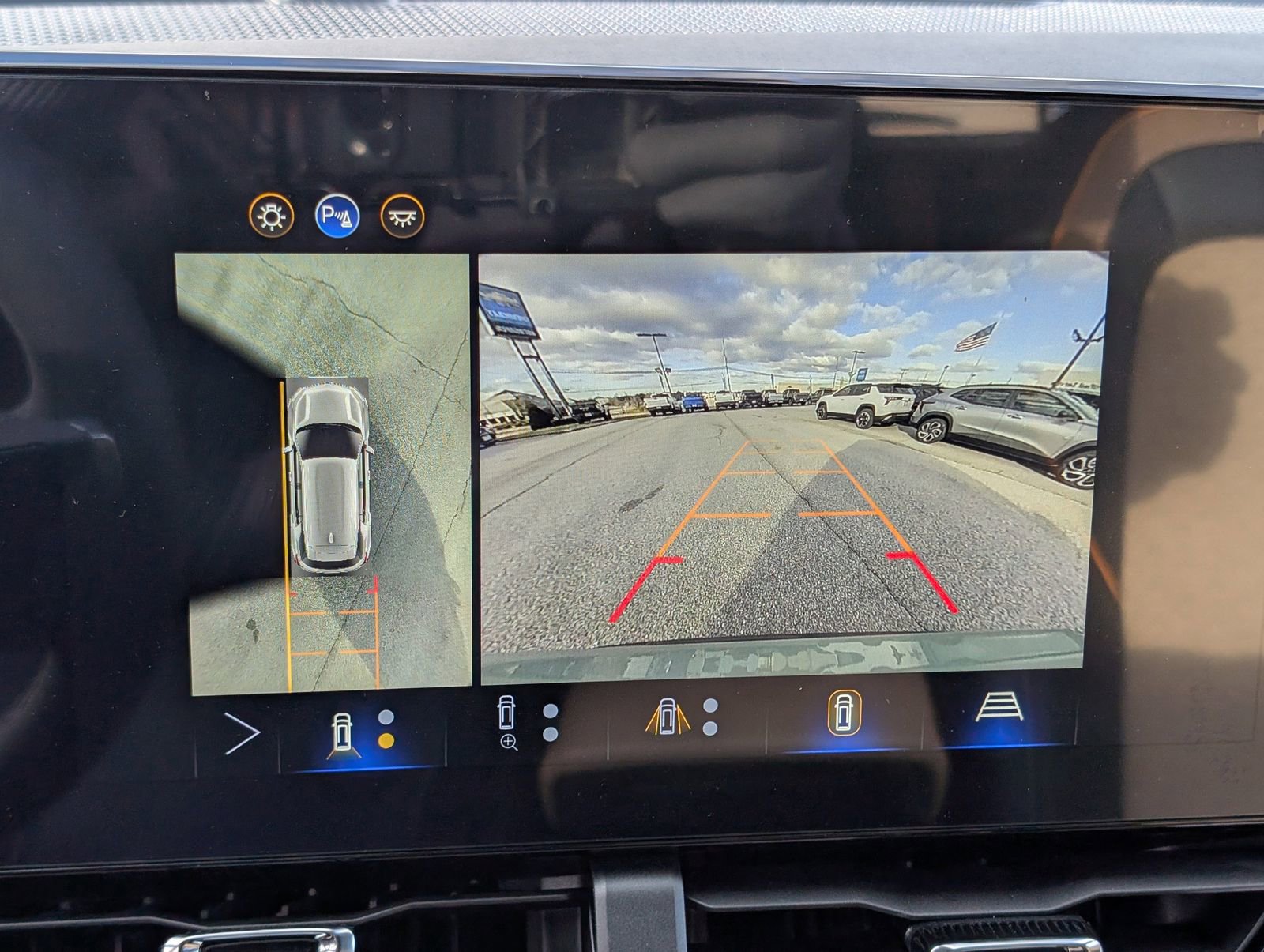 New 2026 Chevrolet Equinox ACTIV w/ Safety and Technology Package image 28