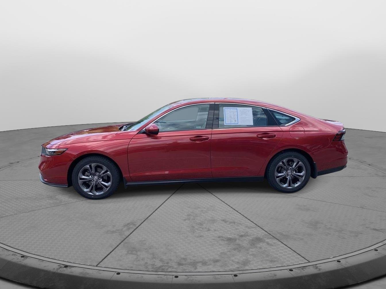 Certified 2023 Honda Accord EX image 6