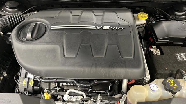 Used 2022 Jeep Cherokee Trailhawk w/ Sun, Sound & Nav Group AWD/4WD image 27