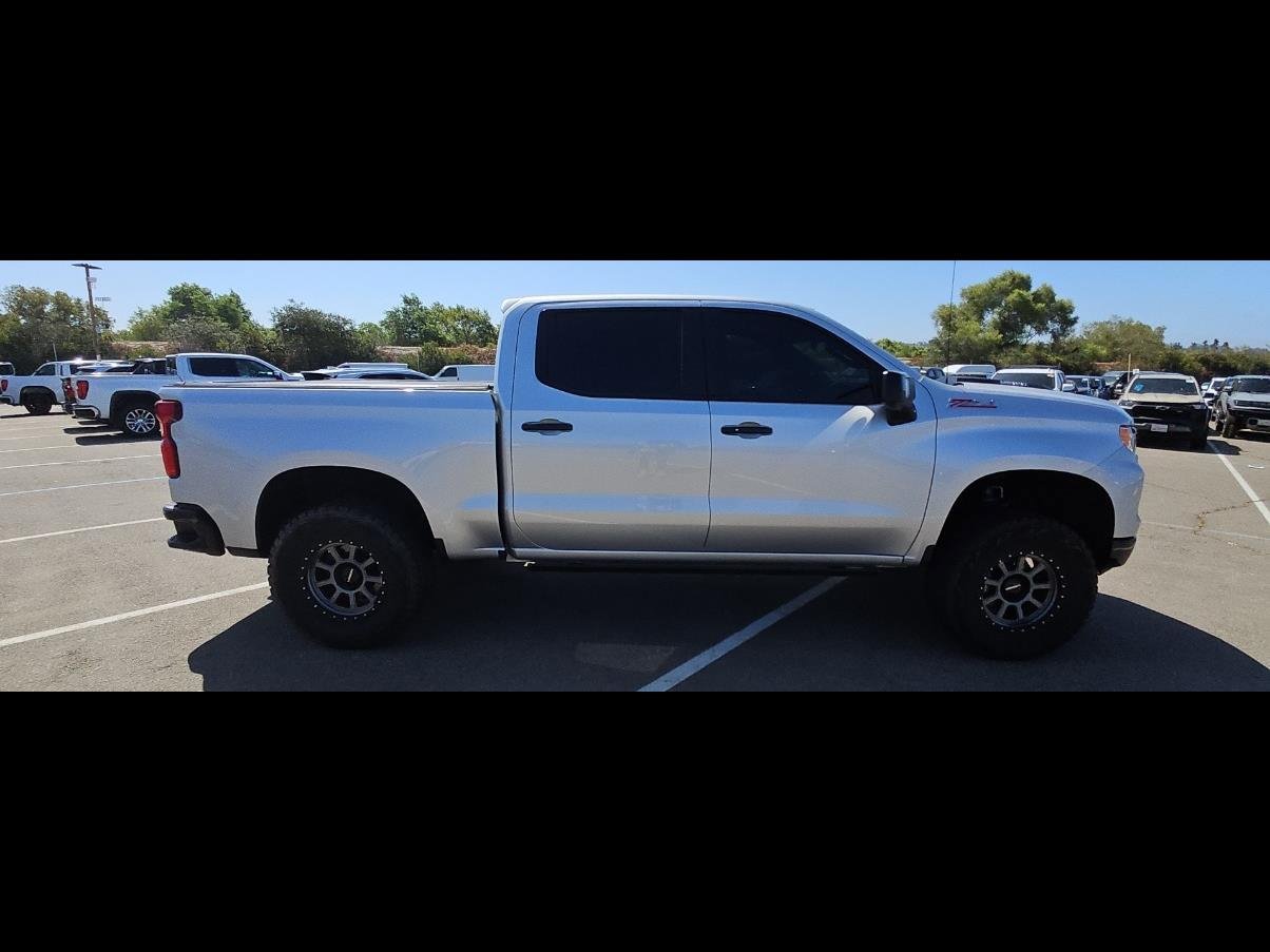Used 2022 Chevrolet Silverado 1500 LT Trail Boss w/ LT Trail Boss Premium Package AWD/4WD image 16
