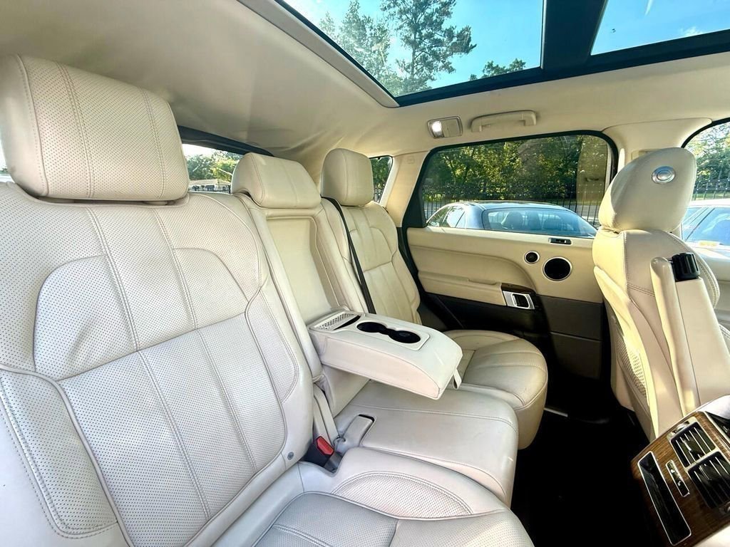 Used 2014 Land Rover Range Rover Sport HSE image 27
