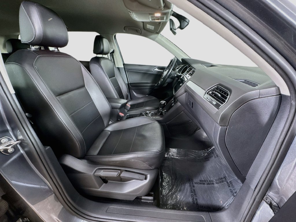 Used 2018 Volkswagen Tiguan SE AWD/4WD image 33