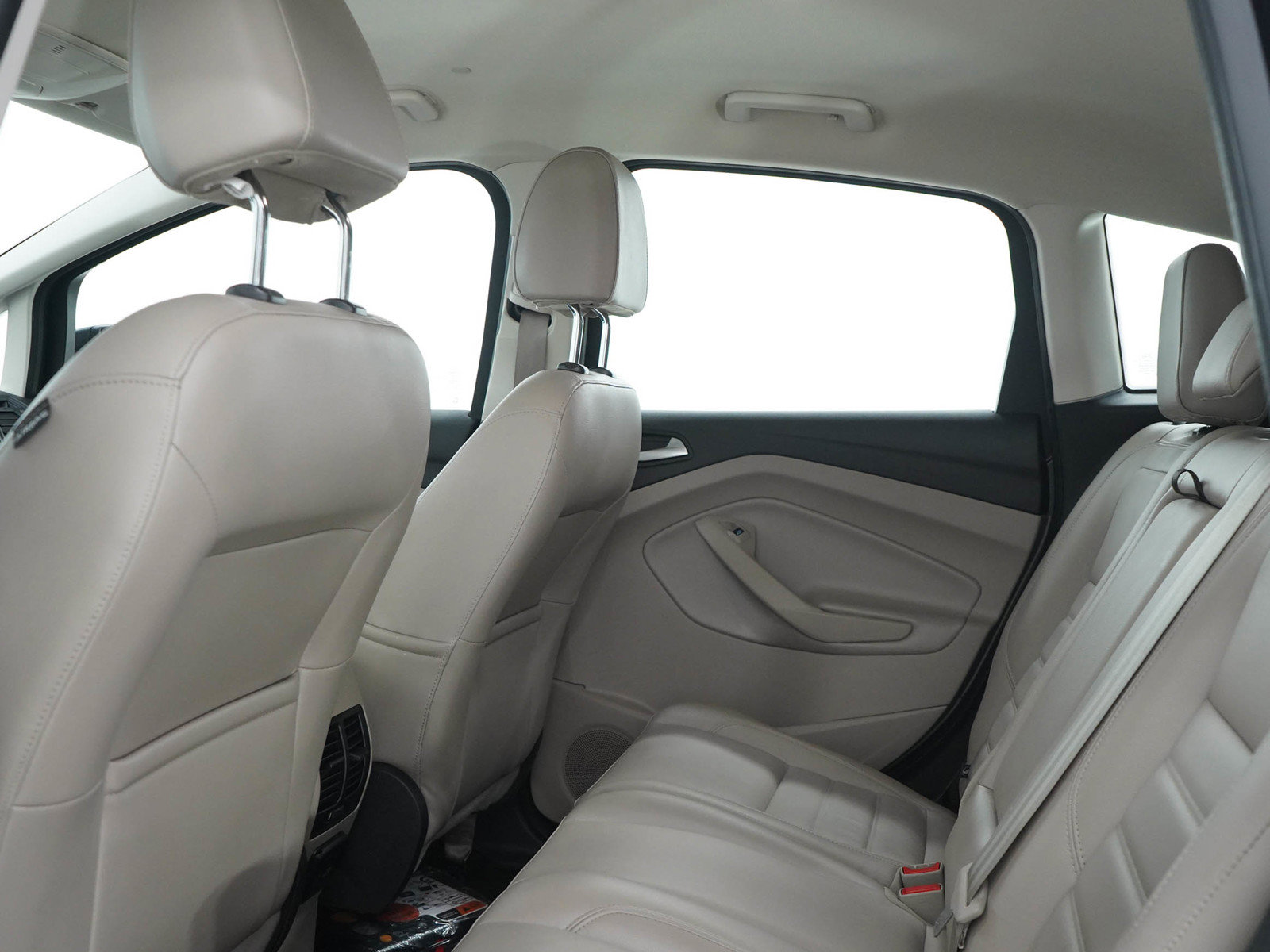 Used 2017 Ford C-MAX Titanium w/ Equipment Group 301A FWD image 20
