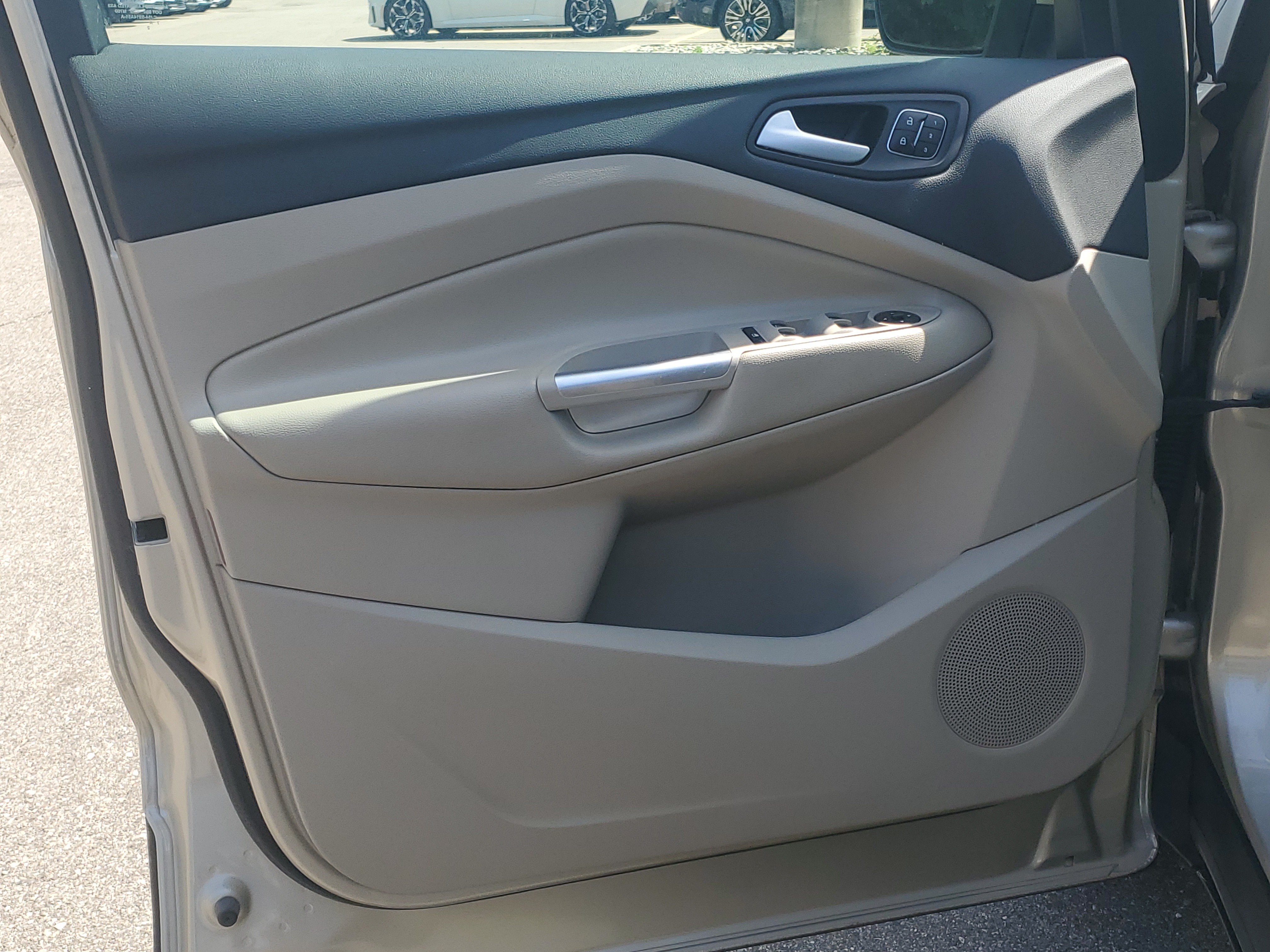 Used 2017 Ford Escape Titanium FWD image 7