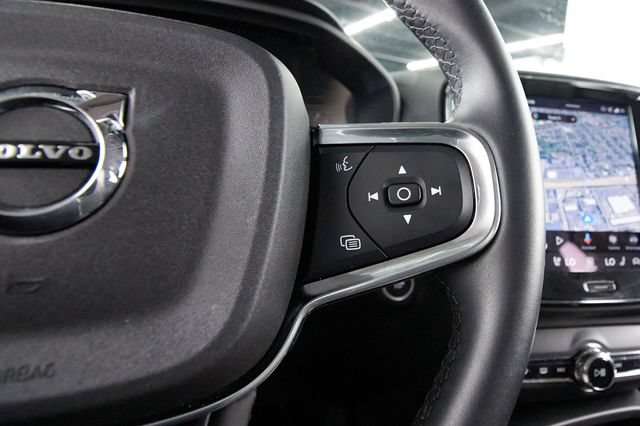 Certified 2026 Volvo XC40 B5 Plus AWD/4WD image 17