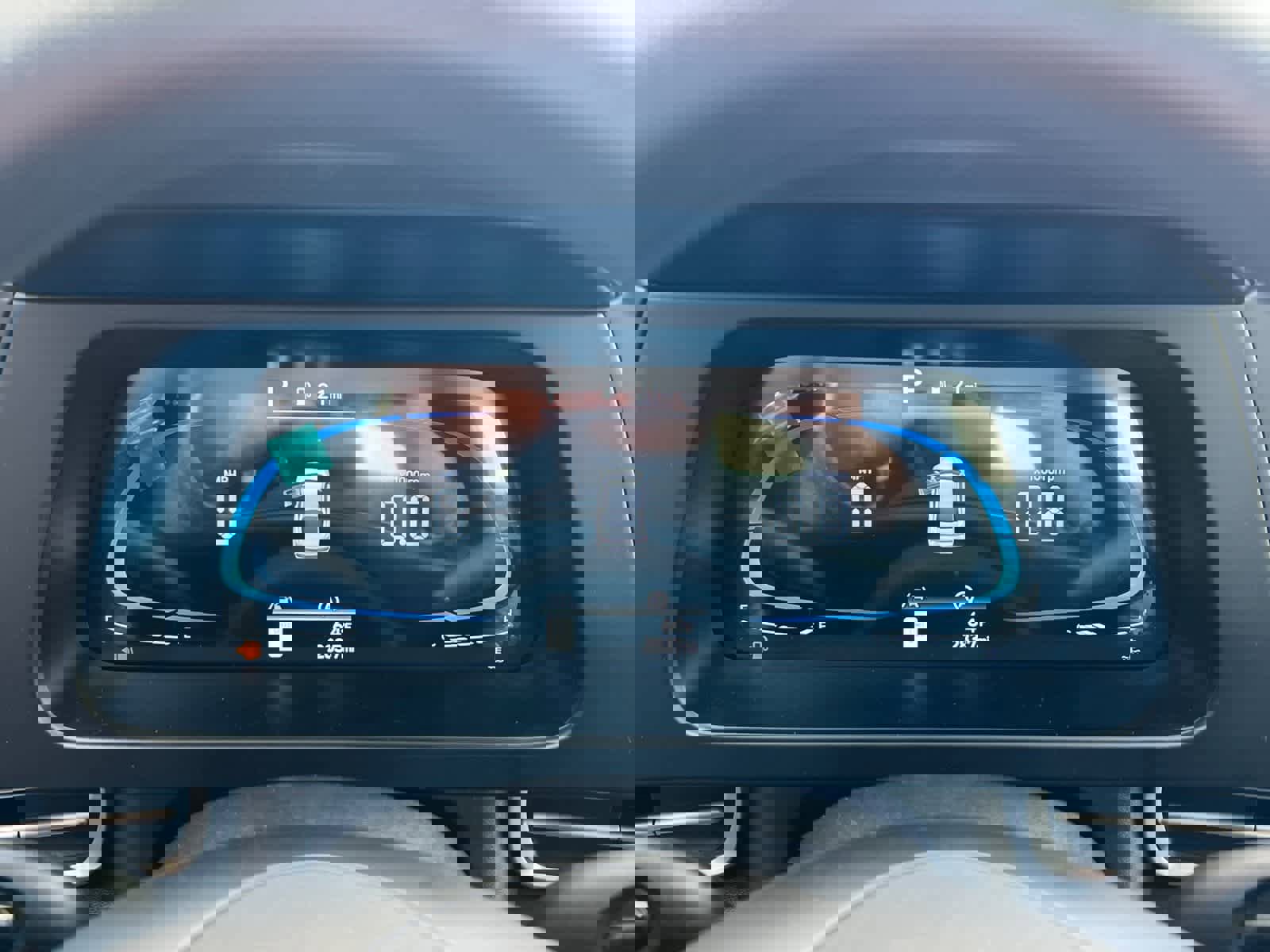 Certified 2025 Hyundai Elantra SE image 23