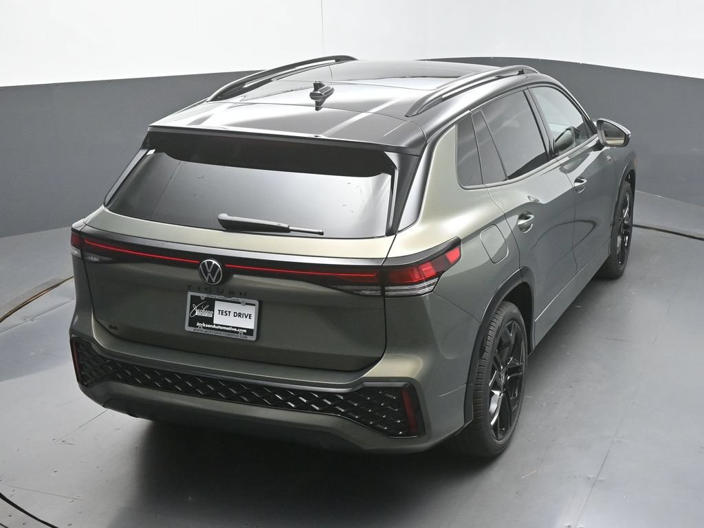 New 2026 Volkswagen Tiguan SE R-Line FWD image 51