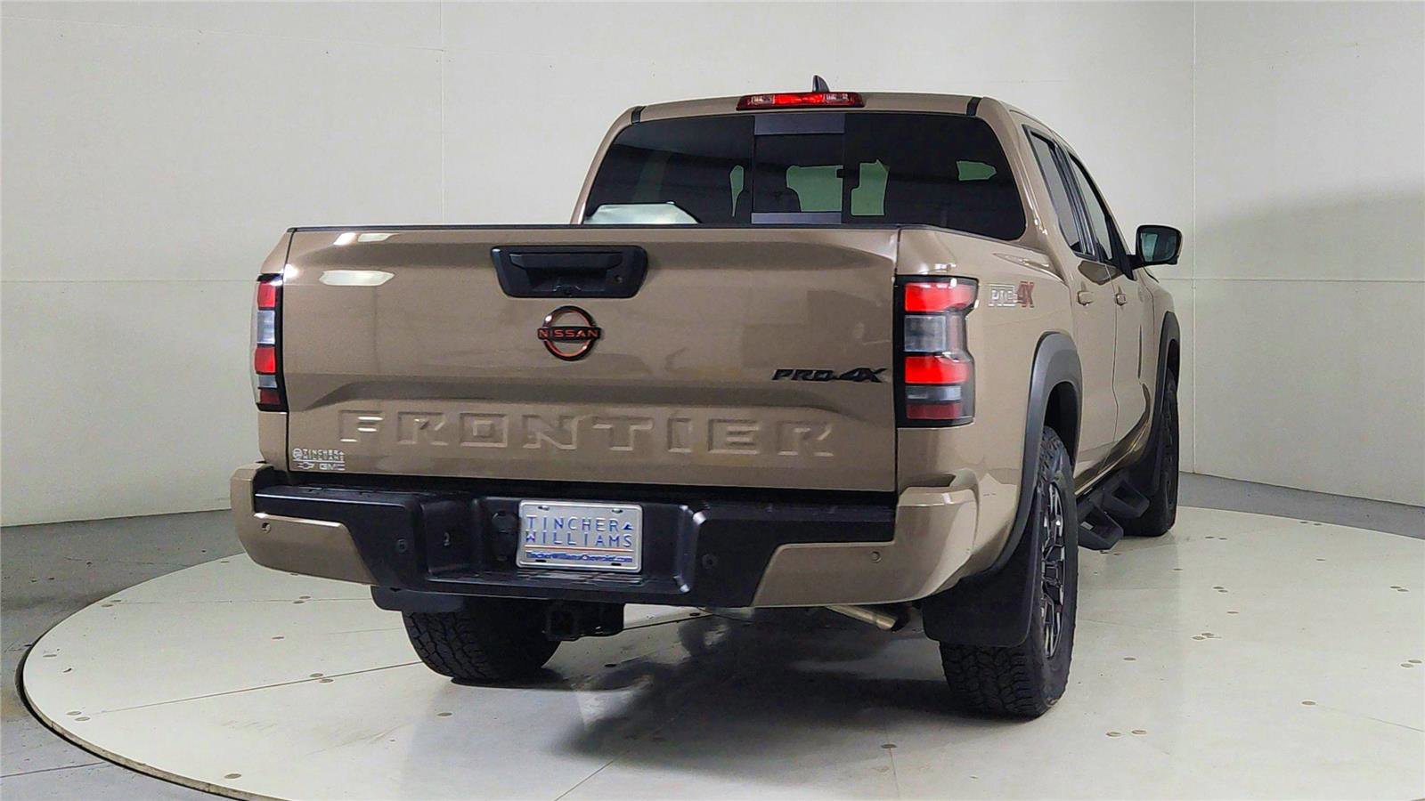 Used 2023 Nissan Frontier PRO-4X w/ Pro Convenience Package image 6