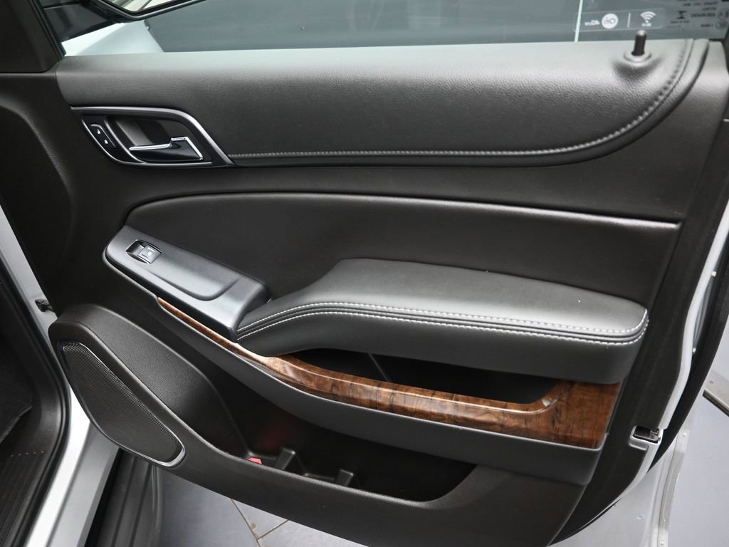 Used 2018 Chevrolet Tahoe LS w/ Skid Plate Package image 29