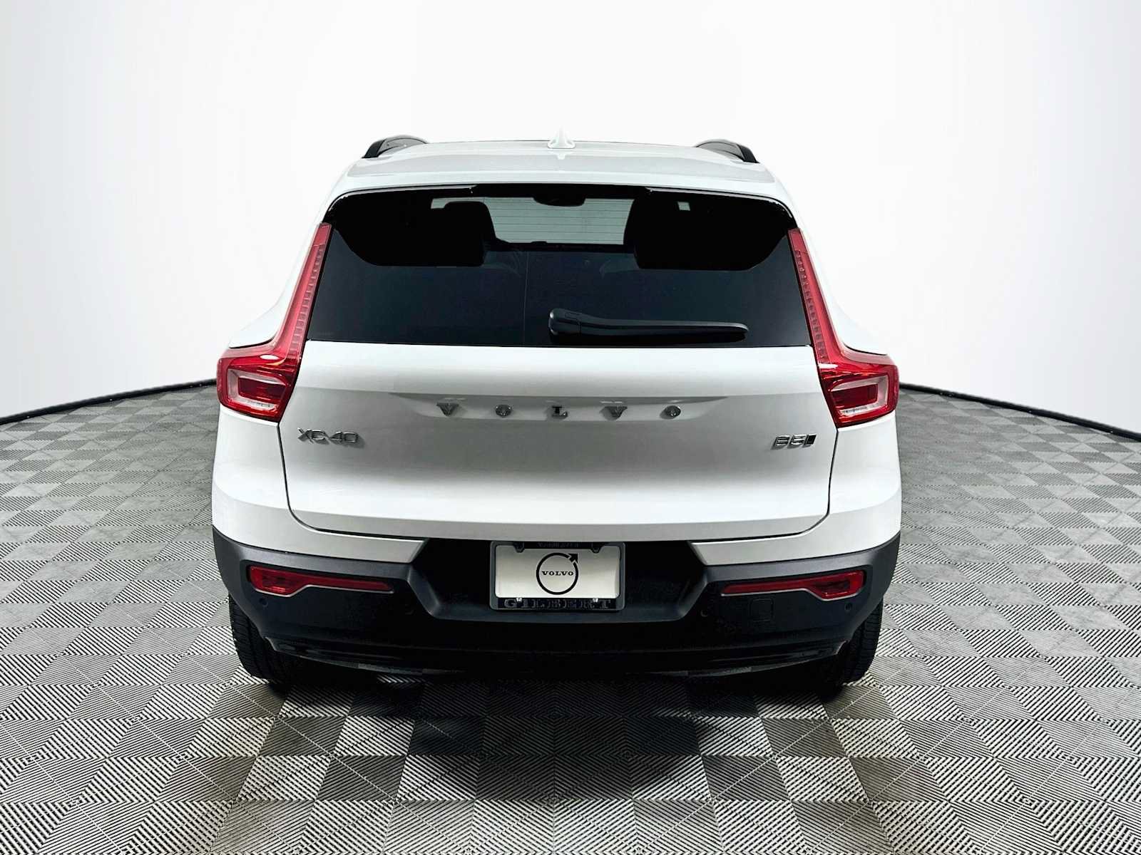 Used 2026 Volvo XC40 B5 Plus w/ Protection Package Premier AWD/4WD image 6