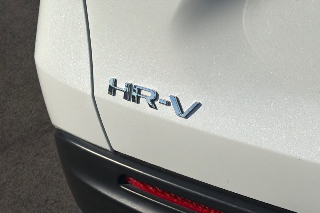 Certified 2024 Honda HR-V LX image 34