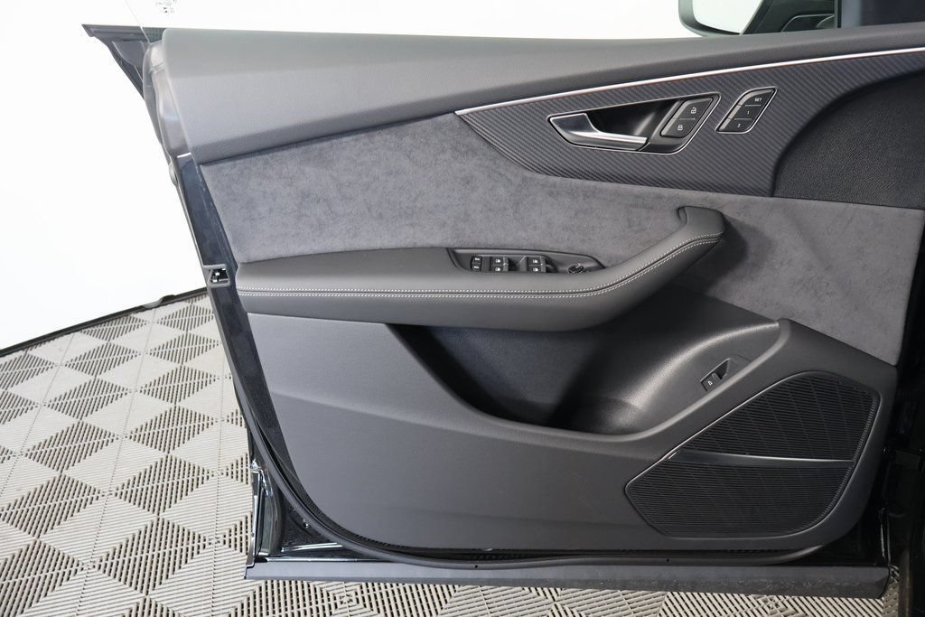 New 2027 Audi SQ8 Prestige AWD/4WD image 7