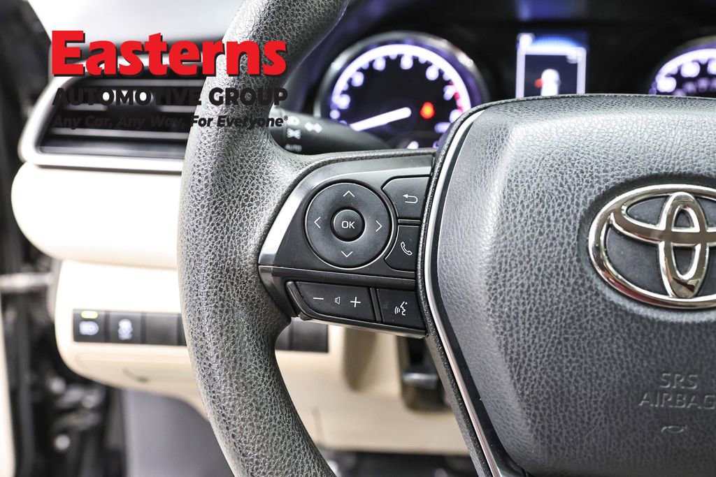 Used 2019 Toyota Camry LE FWD image 15