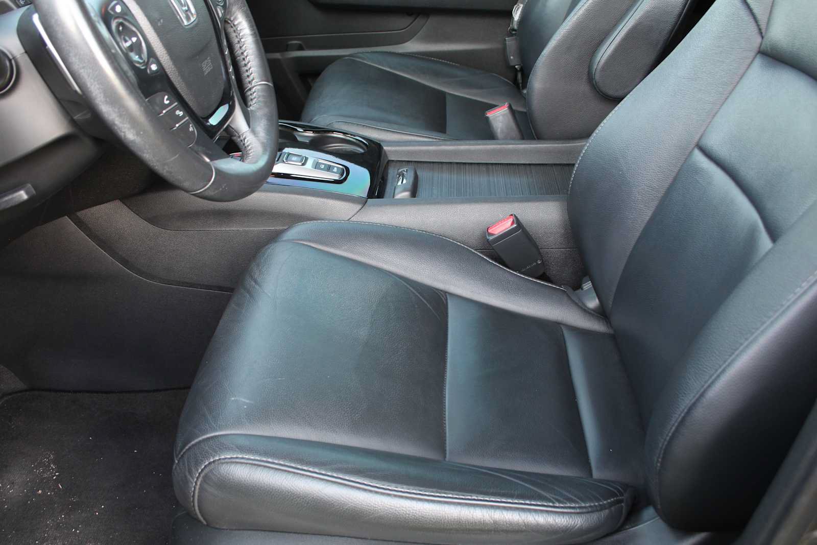 Used 2017 Honda Pilot Touring image 28