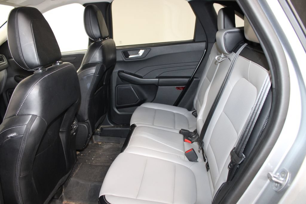 Used 2023 Ford Escape Platinum AWD/4WD image 19