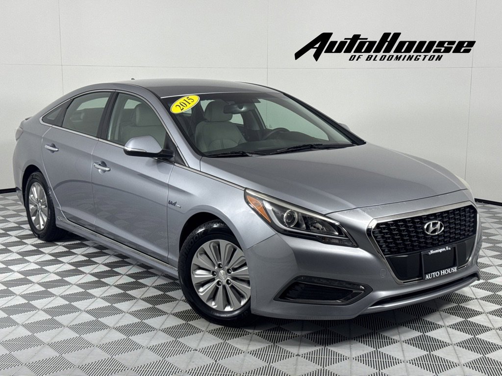 Used 2016 Hyundai Sonata SE image 1