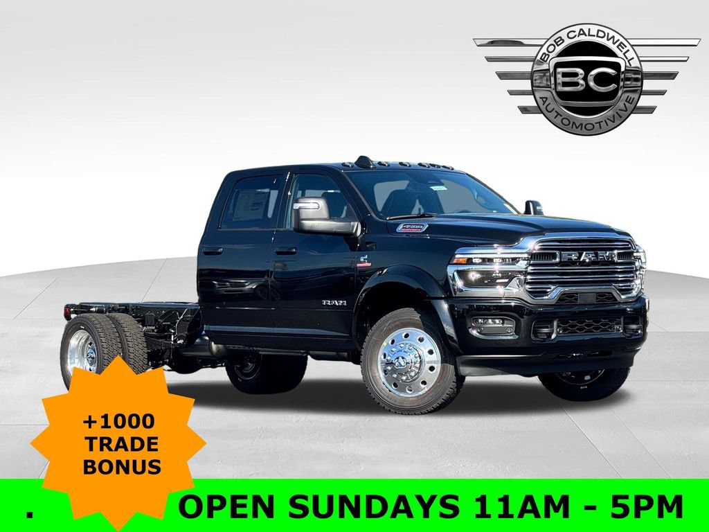 New 2026 RAM 4500 4x4 Crew Cab DRW w/ Laramie Trim Package
