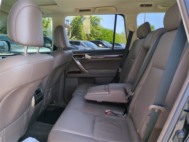 Used 2011 Lexus GX 460 image 16