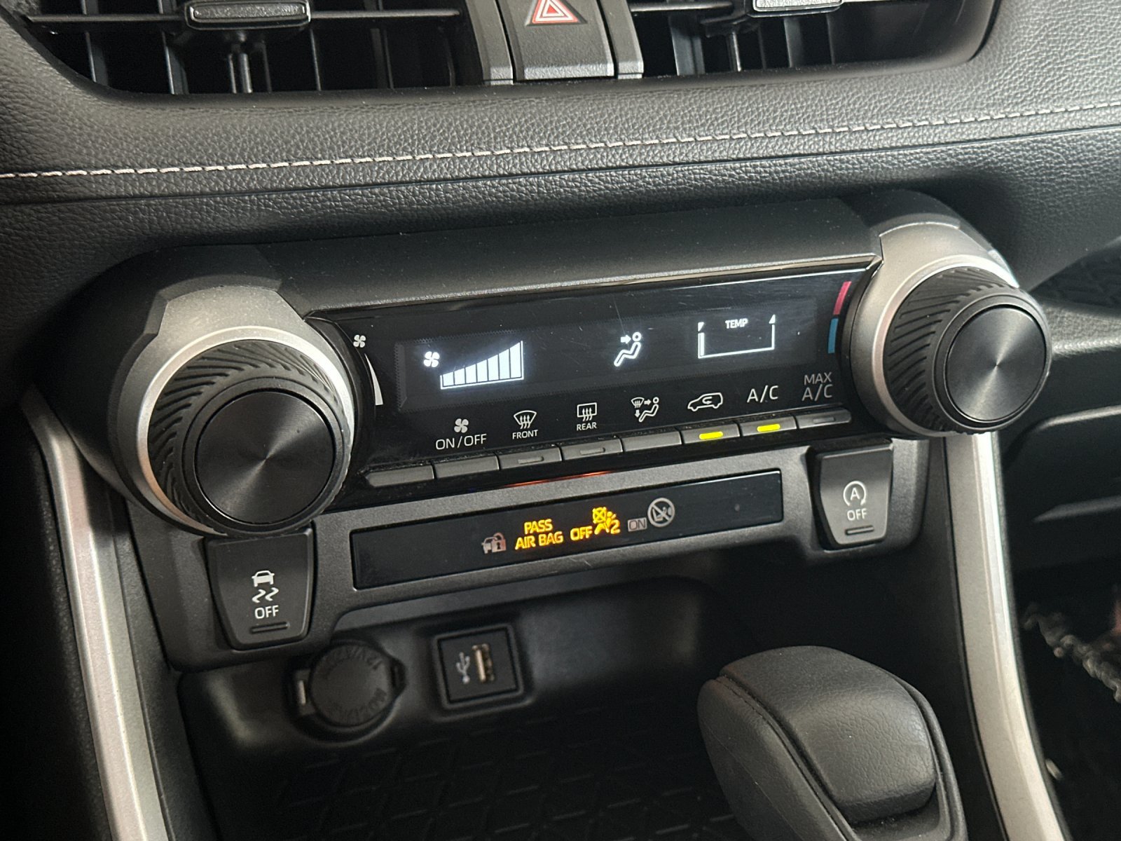Used 2025 Toyota RAV4 LE FWD image 18