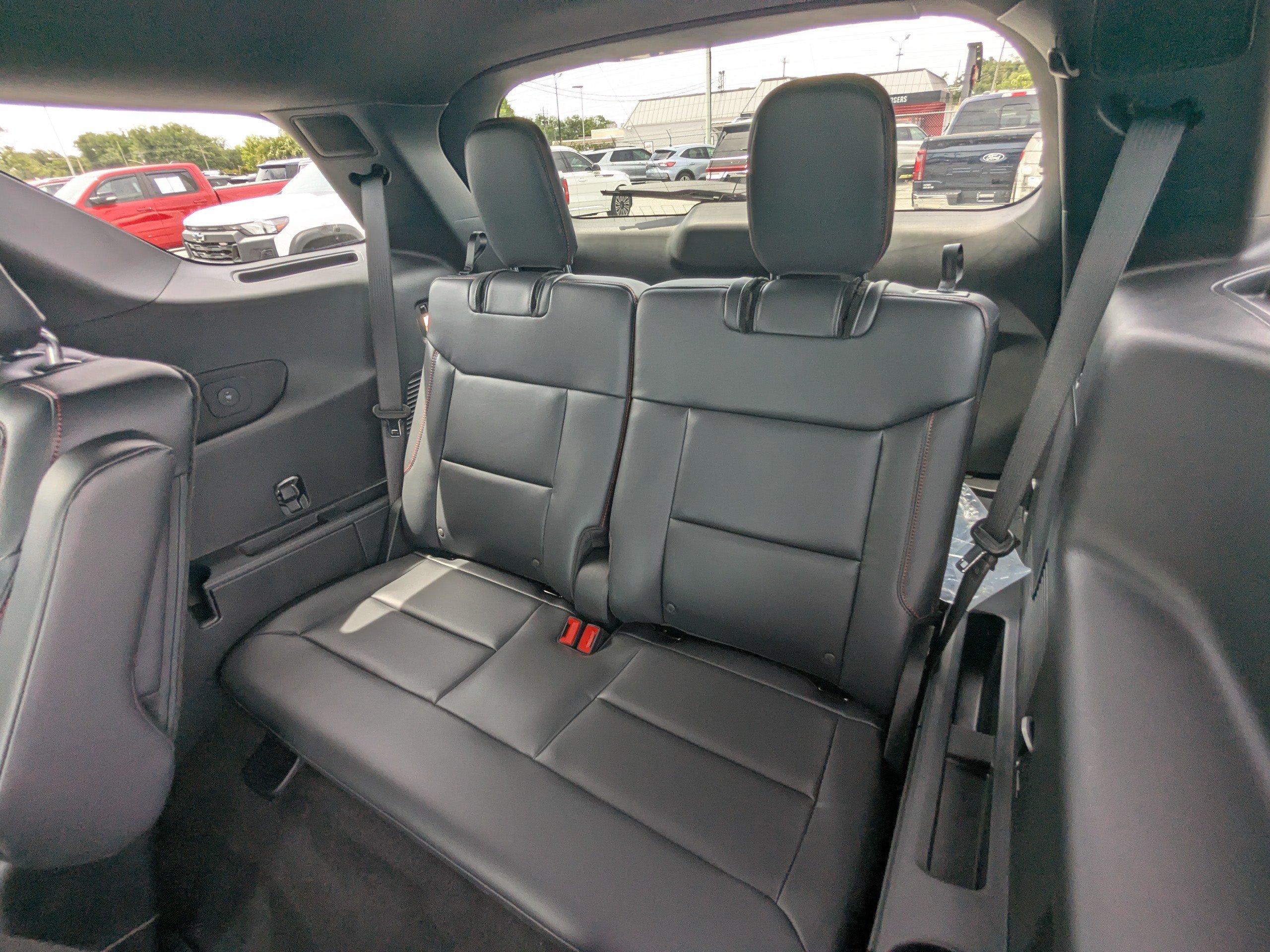 New 2026 Ford Explorer ST-Line w/ ST-Line Street Pack RWD image 14