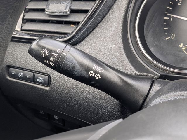 Used 2021 Nissan Rogue Sport S image 25