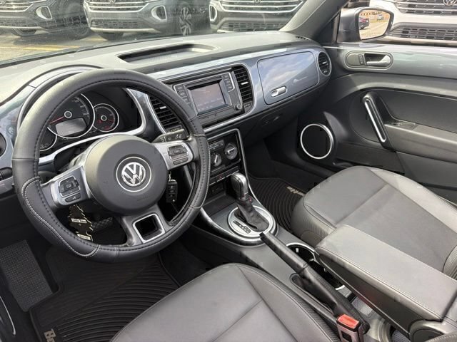 Used 2018 Volkswagen Beetle 2.0T S FWD image 18