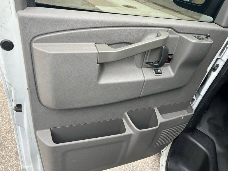 Used 2019 Chevrolet Express 2500 w/ Driver Convenience Package RWD image 16