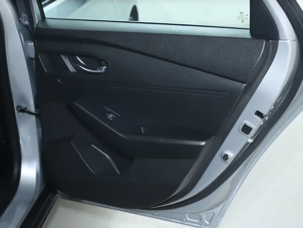 Used 2025 Honda Accord LX image 33