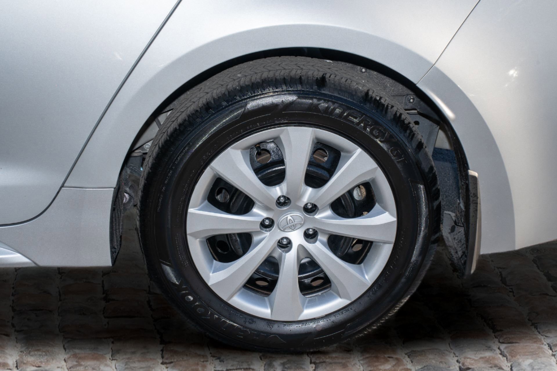 Used 2025 Toyota Corolla LE FWD image 38