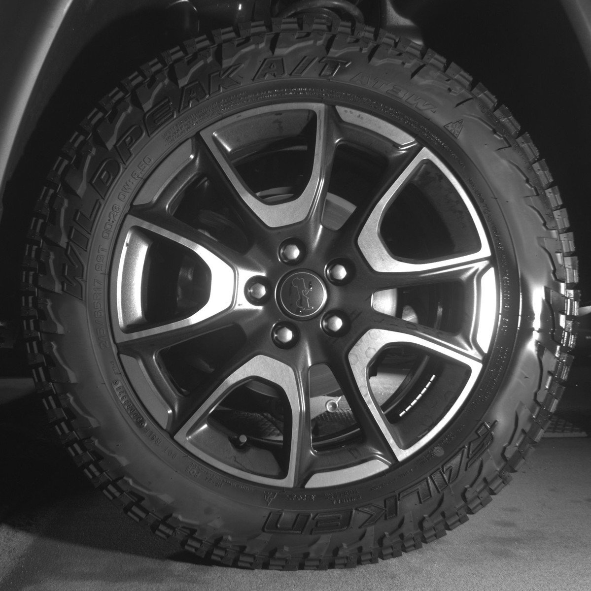 Used 2025 Jeep Compass Trailhawk image 14