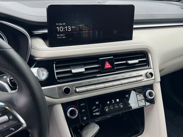 Used 2025 Genesis G70 2.5T image 19