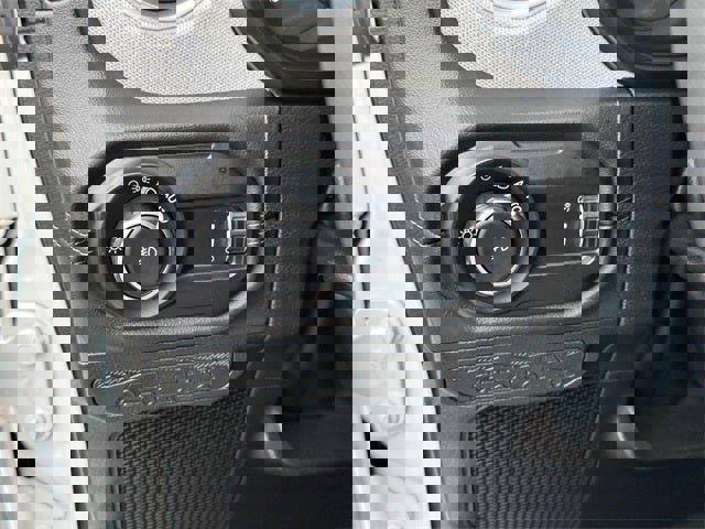 Used 2024 Jeep Wrangler Sahara image 18