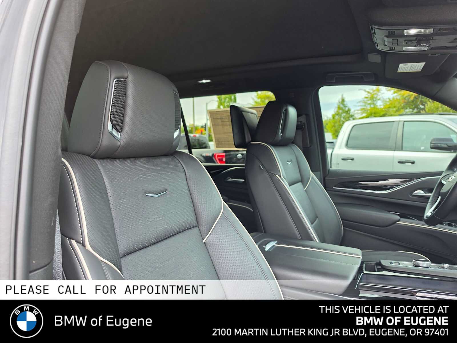 Used 2024 Cadillac Escalade ESV Sport w/ LPO, ONYX Package AWD/4WD image 13