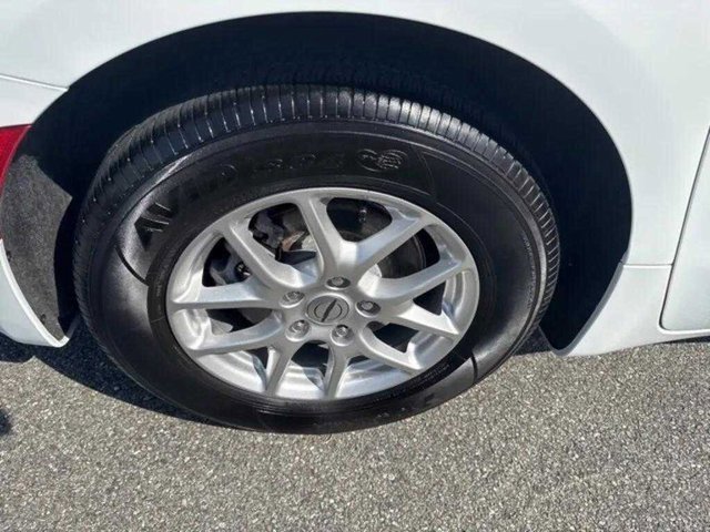 Used 2024 Chrysler Pacifica Touring-L image 36