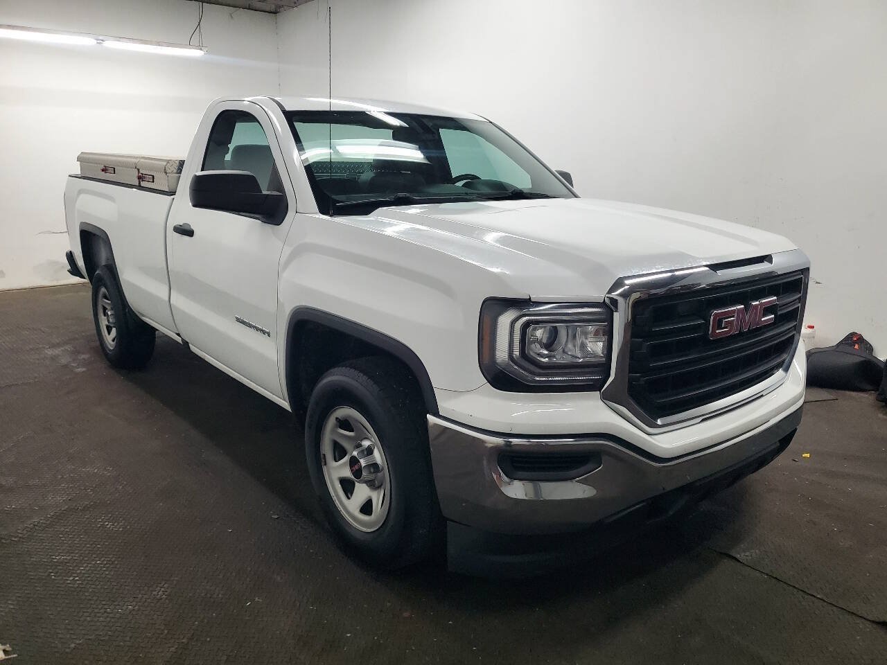 Used 2017 GMC Sierra 1500 2WD Regular Cab image 3