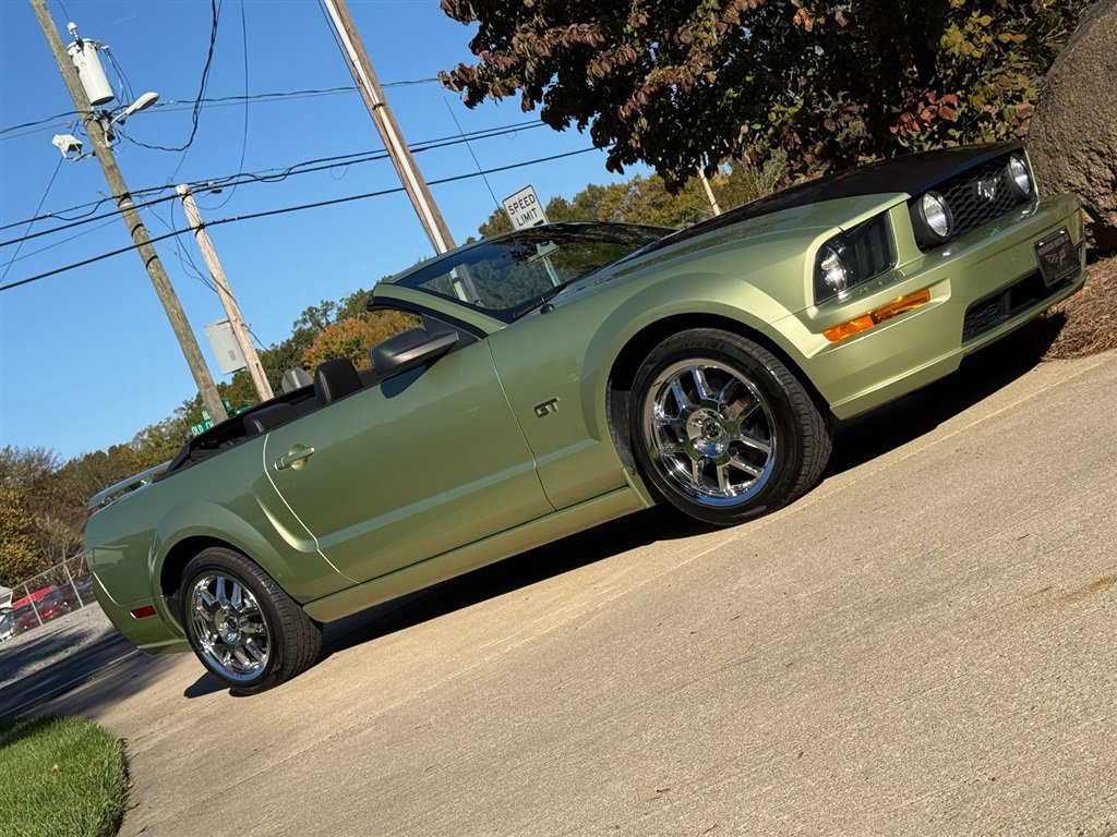 Used 2006 Ford Mustang GT RWD image 24