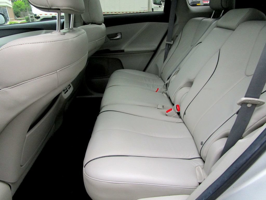 Used 2012 Toyota Venza Limited w/ Tow Pkg AWD/4WD image 15