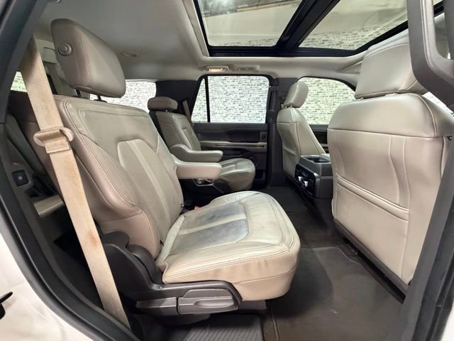 Used 2019 Ford Expedition Limited w/ Equipment Group 302A RWD image 11