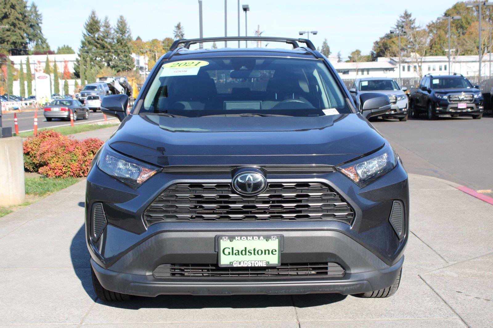 Used 2021 Toyota RAV4 LE AWD/4WD image 8