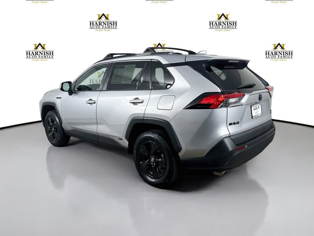 Used 2021 Toyota RAV4 XLE w/ Convenience Package AWD/4WD image 5