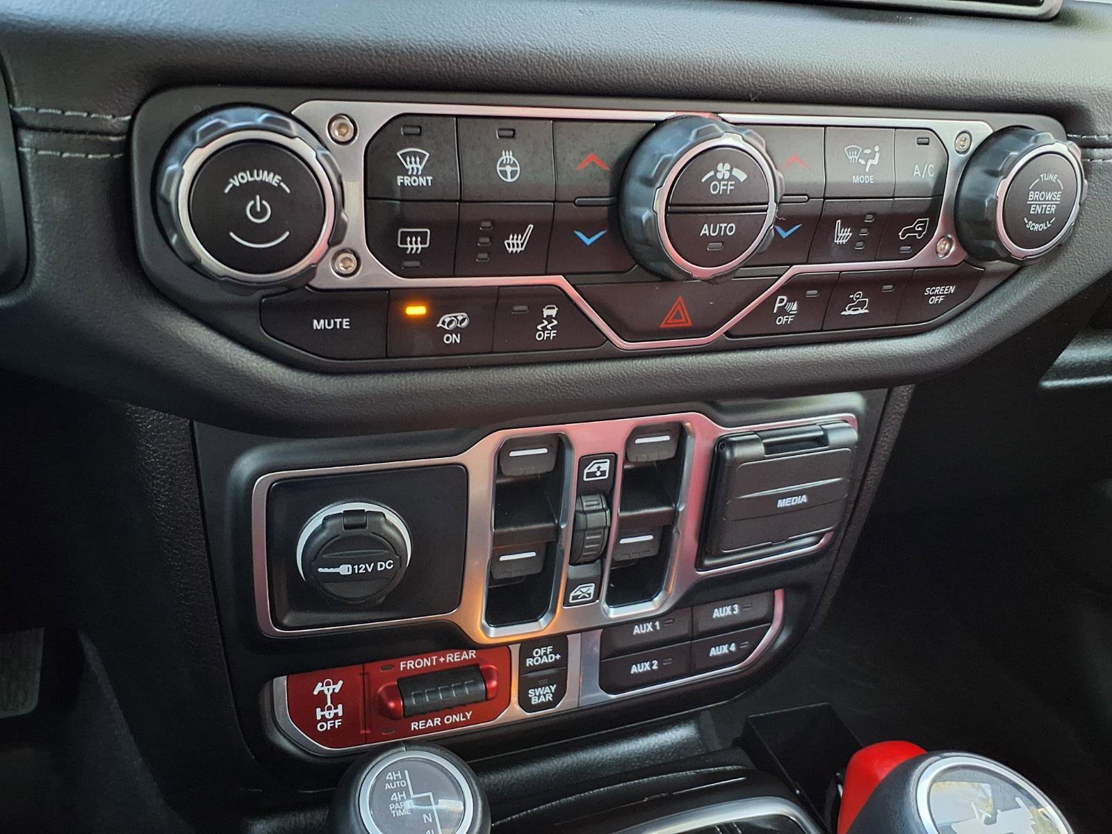 Used 2024 Jeep Wrangler Unlimited Rubicon 392 image 23