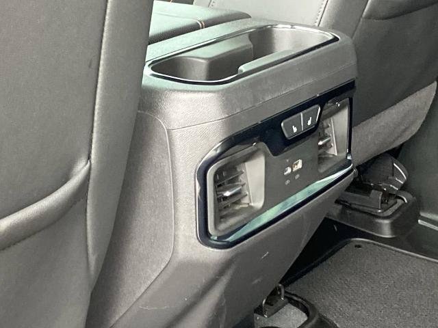 Used 2025 GMC Sierra 1500 AT4 w/ Technology Package AWD/4WD image 17
