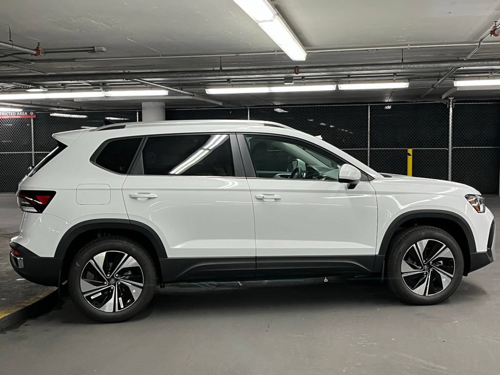 New 2026 Volkswagen Taos SE AWD/4WD image 39